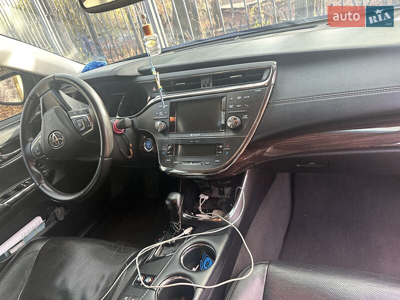 Седан Toyota Avalon 2014 в Києві