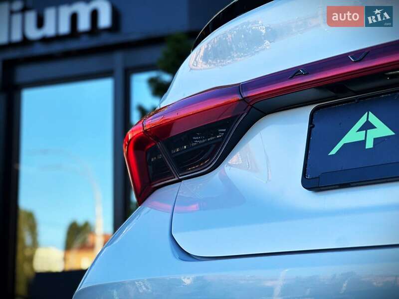 Седан Toyota Avalon 2018 в Києві фото 18 Седан Toyota Avalon 2018 в Києві