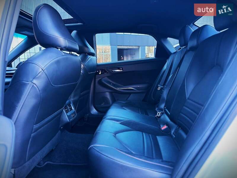 Седан Toyota Avalon 2018 в Києві фото 33 Седан Toyota Avalon 2018 в Києві