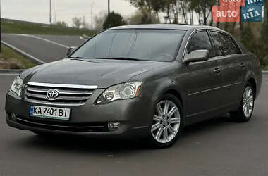 Седан Toyota Avalon 2006 в Обухове