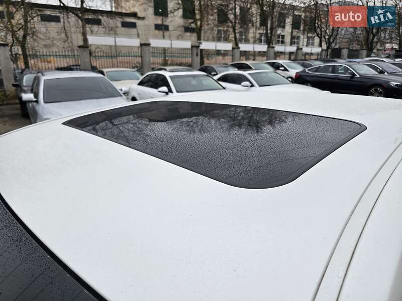 Седан Toyota Avalon 2017 в Одесі