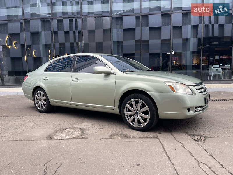 Седан Toyota Avalon 2006 в Одесі