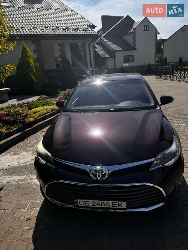 Седан Toyota Avalon 2015 в Ужгороде