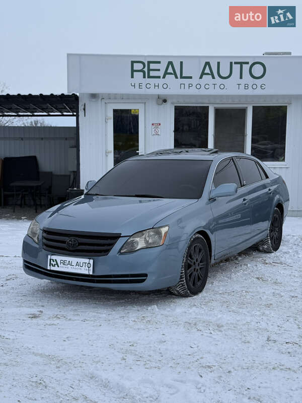 Седан Toyota Avalon 2005 в Кропивницком