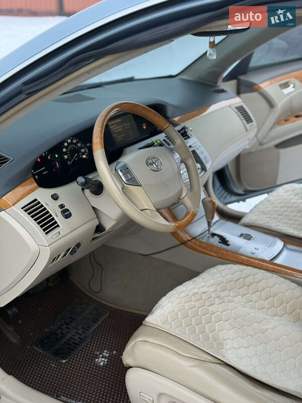 Седан Toyota Avalon 2005 в Кропивницком