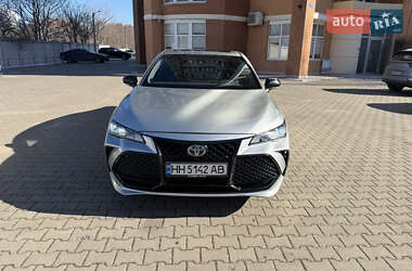 Седан Toyota Avalon 2018 в Одессе