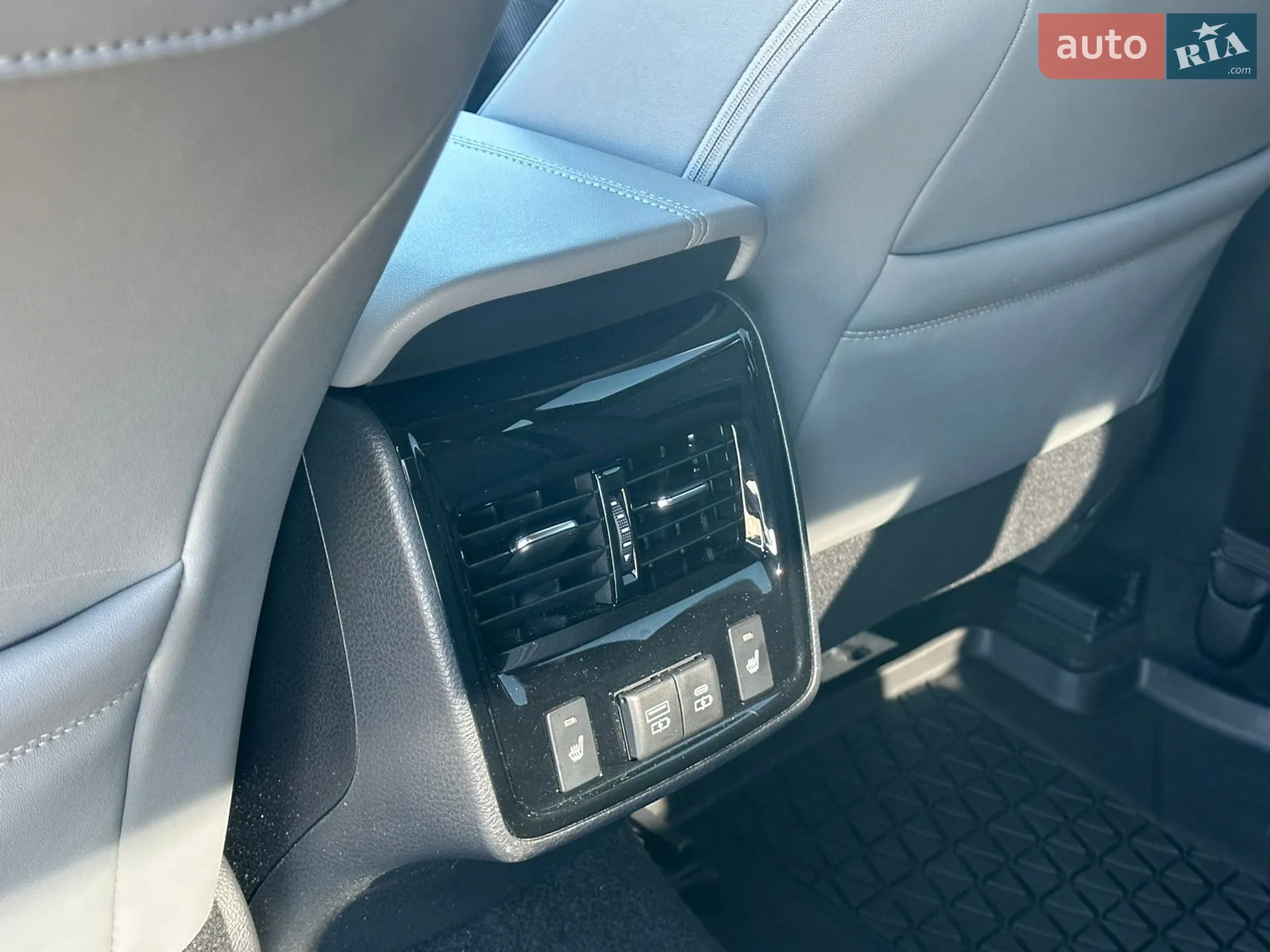 2021 Toyota Avalon - мініатюра 24