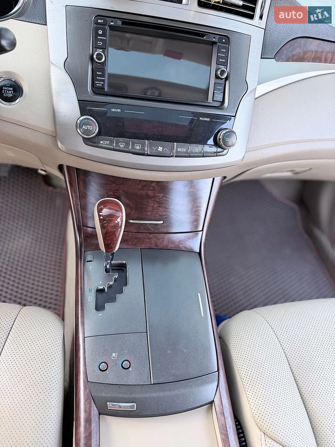 2010 Toyota Avalon - мініатюра 24