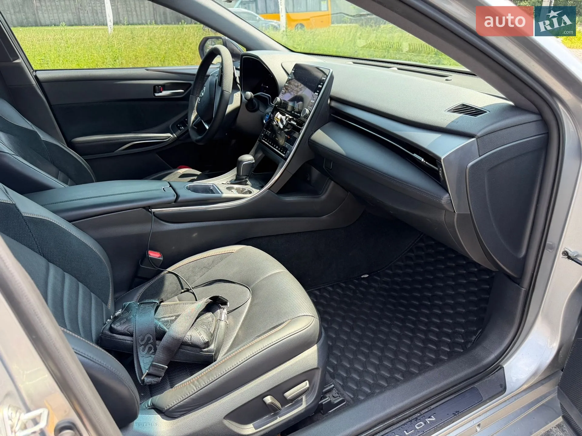 2018 Toyota Avalon - мініатюра 17
