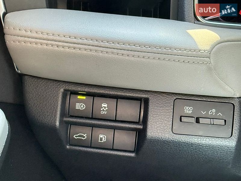 Седан Toyota Avalon 2018 в Одессе