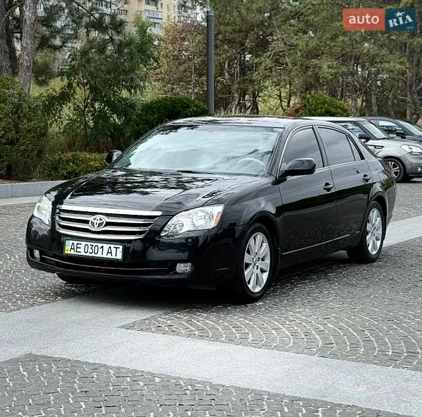 Toyota Avalon 2005