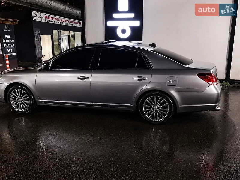 Toyota Avalon 2006
