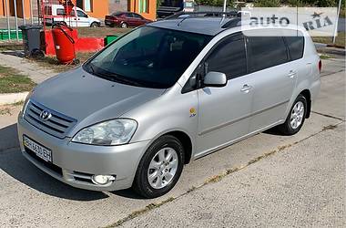 Універсал Toyota Avensis Verso 2003 в Одесі