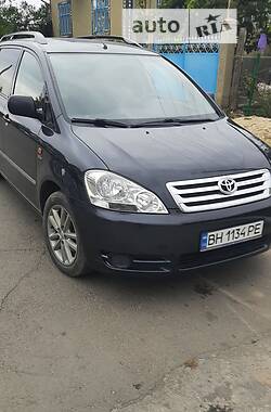 Мінівен Toyota Avensis Verso 2003 в Одесі