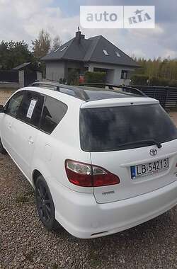 Мінівен Toyota Avensis Verso 2006 в 