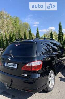 Мінівен Toyota Avensis Verso 2003 в Надвірній