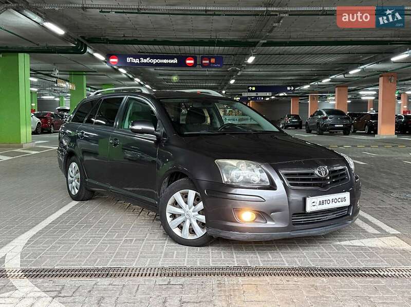 Toyota Avensis Verso 2006