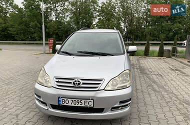Мінівен Toyota Avensis Verso 2004 в Тернополі