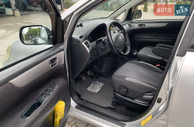 Мінівен Toyota Avensis Verso 2004 в 