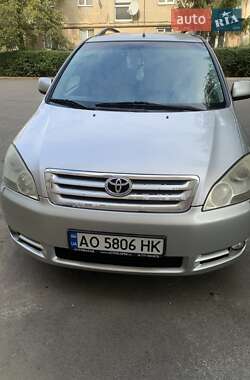 Минивэн Toyota Avensis Verso 2003 в Ужгороде