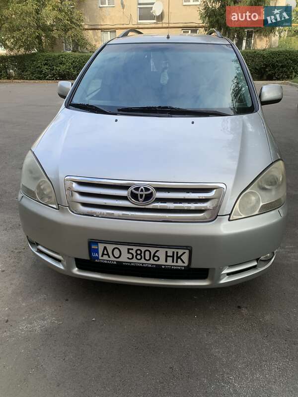 Toyota Avensis Verso 2003 Toyota Avensis Verso 2003