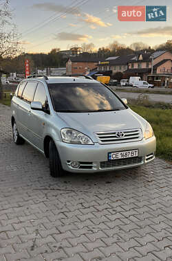 Минивэн Toyota Avensis Verso 2002 в Черновцах