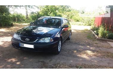 Седан Toyota Avensis 2001 в Одессе