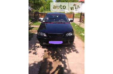 Лифтбек Toyota Avensis 1999 в Тячеве