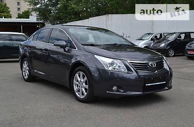 Седан Toyota Avensis 2011 в Киеве