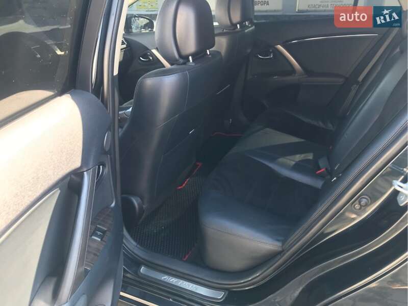 Універсал Toyota Avensis 2012 в Одесі