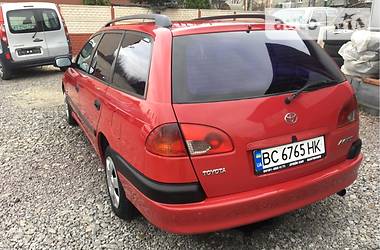 Универсал Toyota Avensis 1999 в Львове