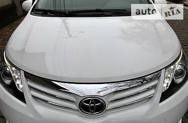 Седан Toyota Avensis 2013 в Одесі