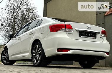 Седан Toyota Avensis 2013 в Одессе