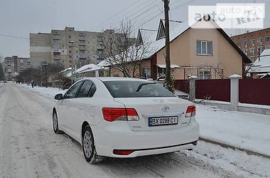 Седан Toyota Avensis 2014 в Красилове