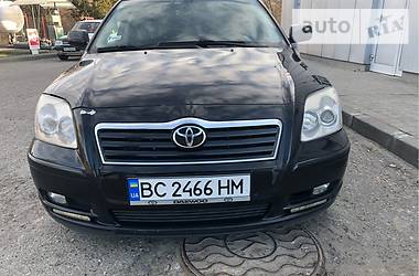 Універсал Toyota Avensis 2004 в Самборі