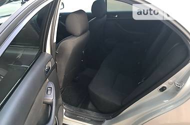 Седан Toyota Avensis 2003 в 