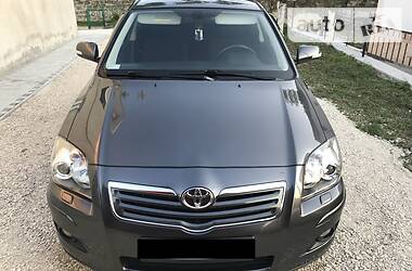 Седан Toyota Avensis 2008 в Тернополе