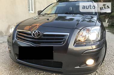 Седан Toyota Avensis 2008 в Тернополе