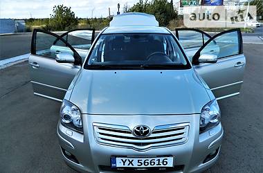 Седан Toyota Avensis 2007 в Ровно