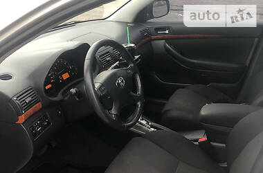 Седан Toyota Avensis 2008 в Ровно