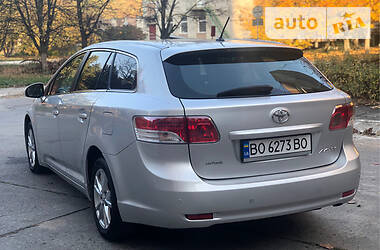 Универсал Toyota Avensis 2010 в Нетешине