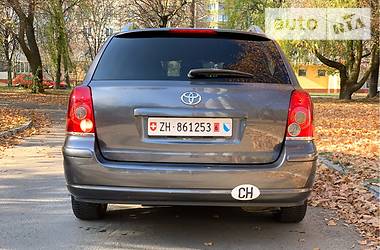 Универсал Toyota Avensis 2008 в Ровно