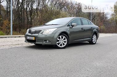 Седан Toyota Avensis 2009 в Днепре