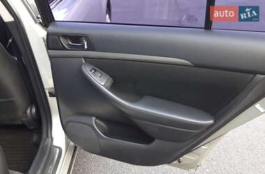 Седан Toyota Avensis 2006 в Киеве