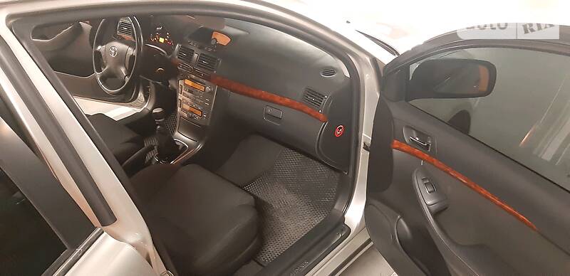 Универсал Toyota Avensis 2005 в Запорожье