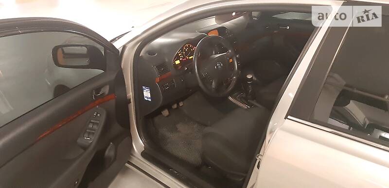 Универсал Toyota Avensis 2005 в Запорожье