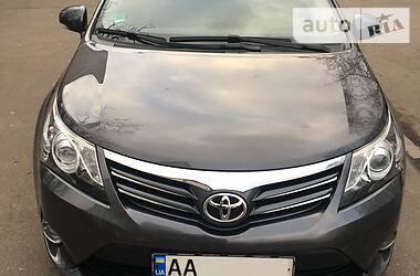 Седан Toyota Avensis 2013 в 