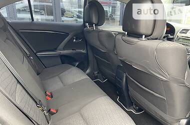 Седан Toyota Avensis 2011 в 
