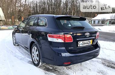 Універсал Toyota Avensis 2010 в 
