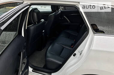 Універсал Toyota Avensis 2012 в 